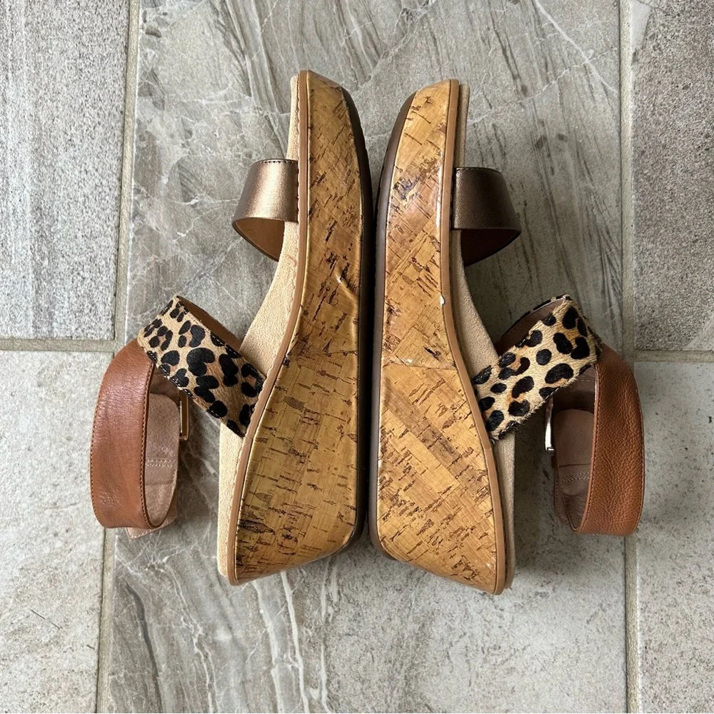NWOB Women’s Vionic Orthaheel Casual Leopard Print Cork Wedge Sandals, Size 9